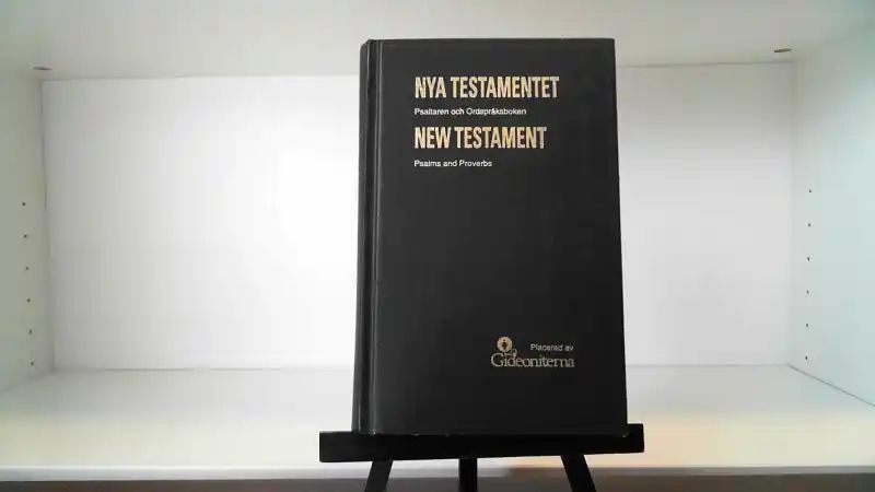 Nya Testamentet Psaltaren och Ordspråksboken Svenska/Engelska